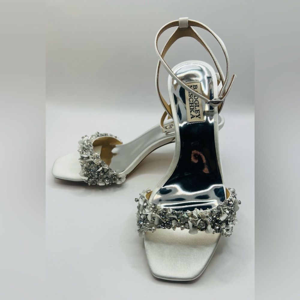 Badgley Mischka Telissa Kitten Heel Sandal - Pearl Nude (5.5)